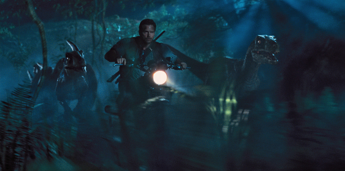jurassic-world-10-06-2015-8-g