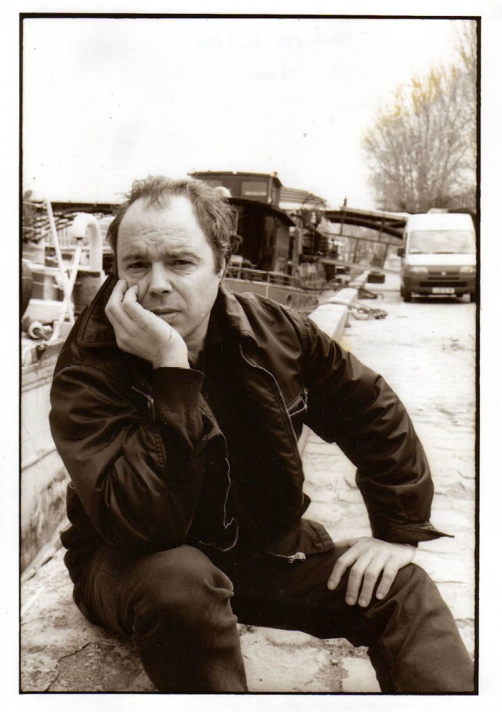 Philippe Djian. Photo Jacques Sassier, 2000 - B © Editions Gallimard