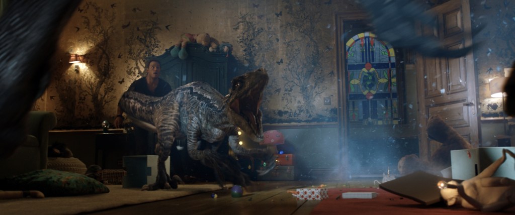 JURASSIC WORLD FALLEN KINGDOM IMAGE 2 CLIFF AND CO