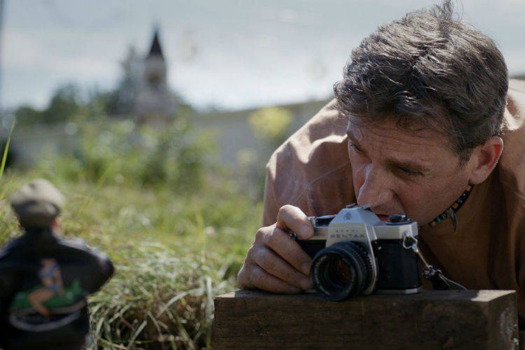 bienvenue a marwen image cliff and co.jpg