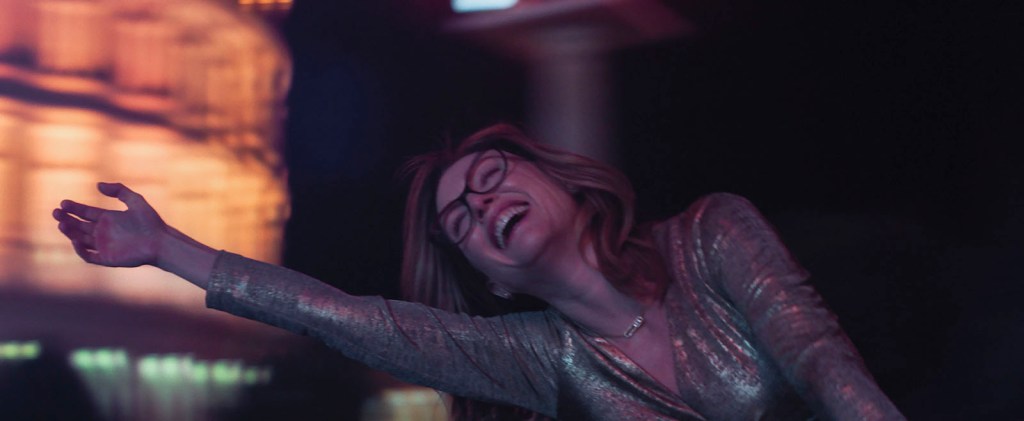 gloria bell 1 cliff and co